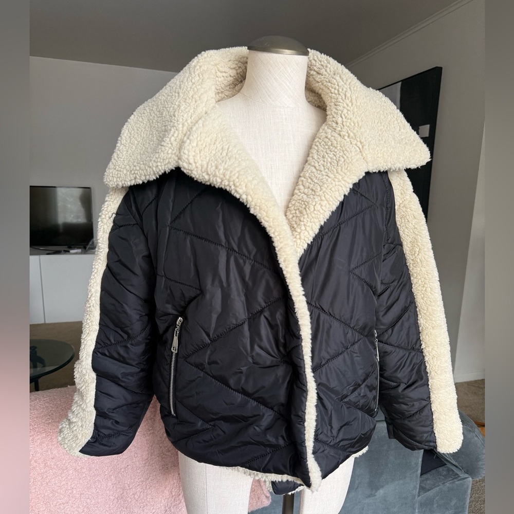 Sherpa puffer coat